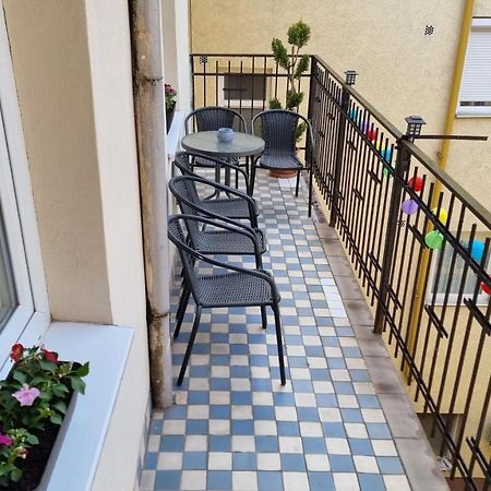 Vintage Apartman In City Center Мишкольц Экстерьер фото