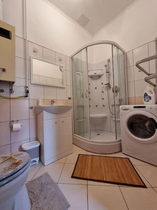 Vintage Apartman In City Center Мишкольц Экстерьер фото