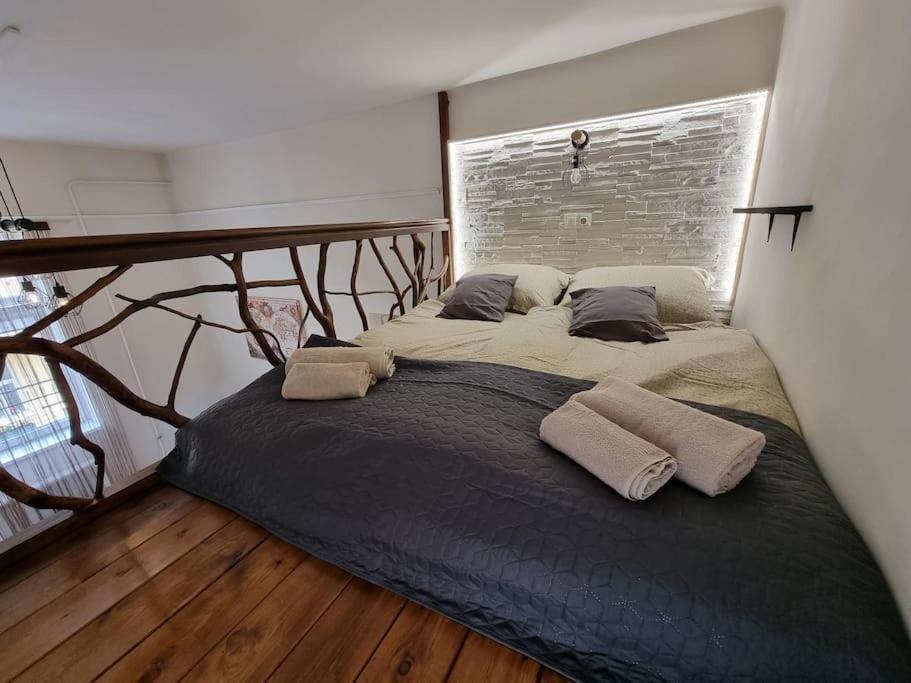 Vintage Apartman In City Center Мишкольц Экстерьер фото
